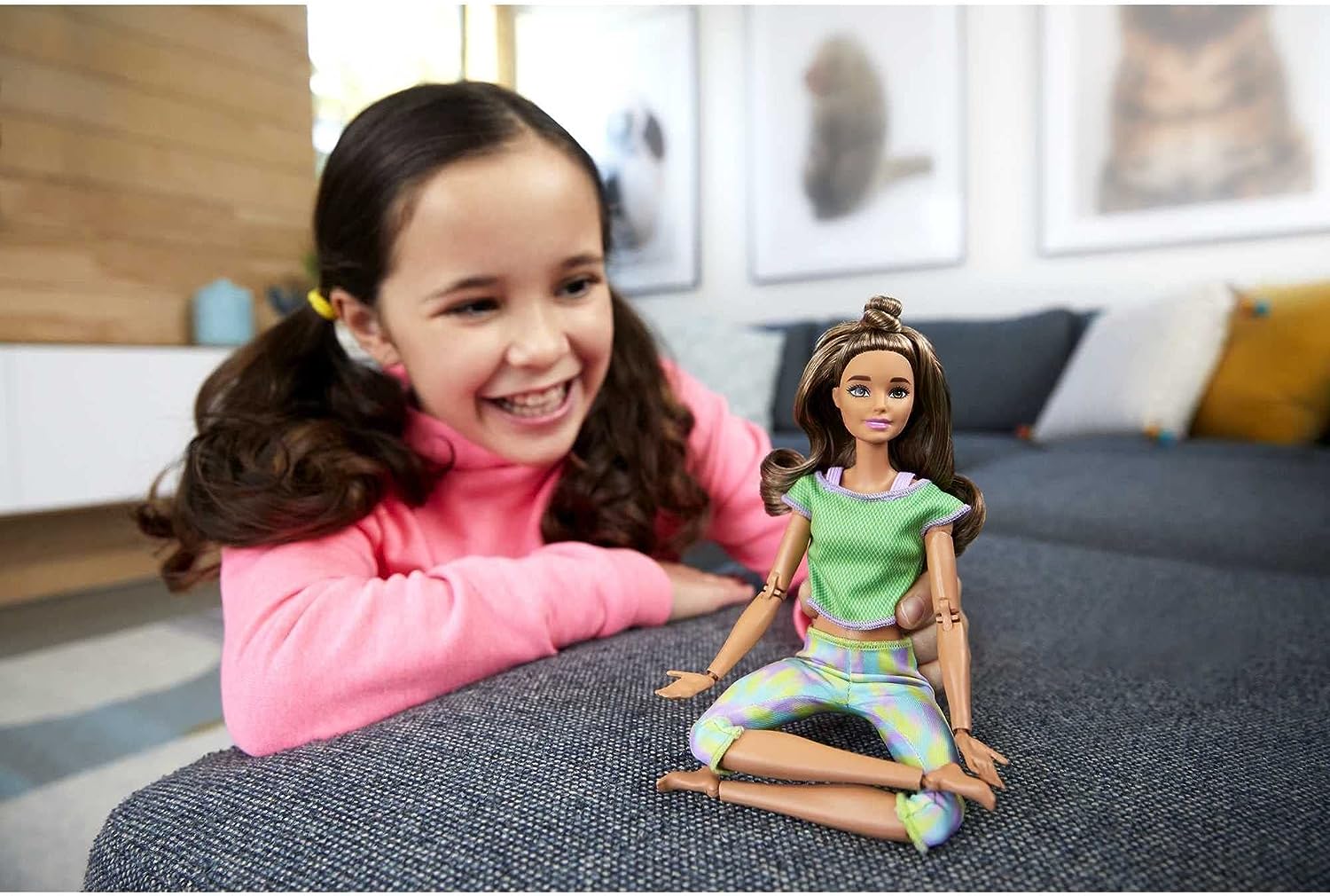 Barbie Made to move yoga, unboxing and review, tie dye girl doll 