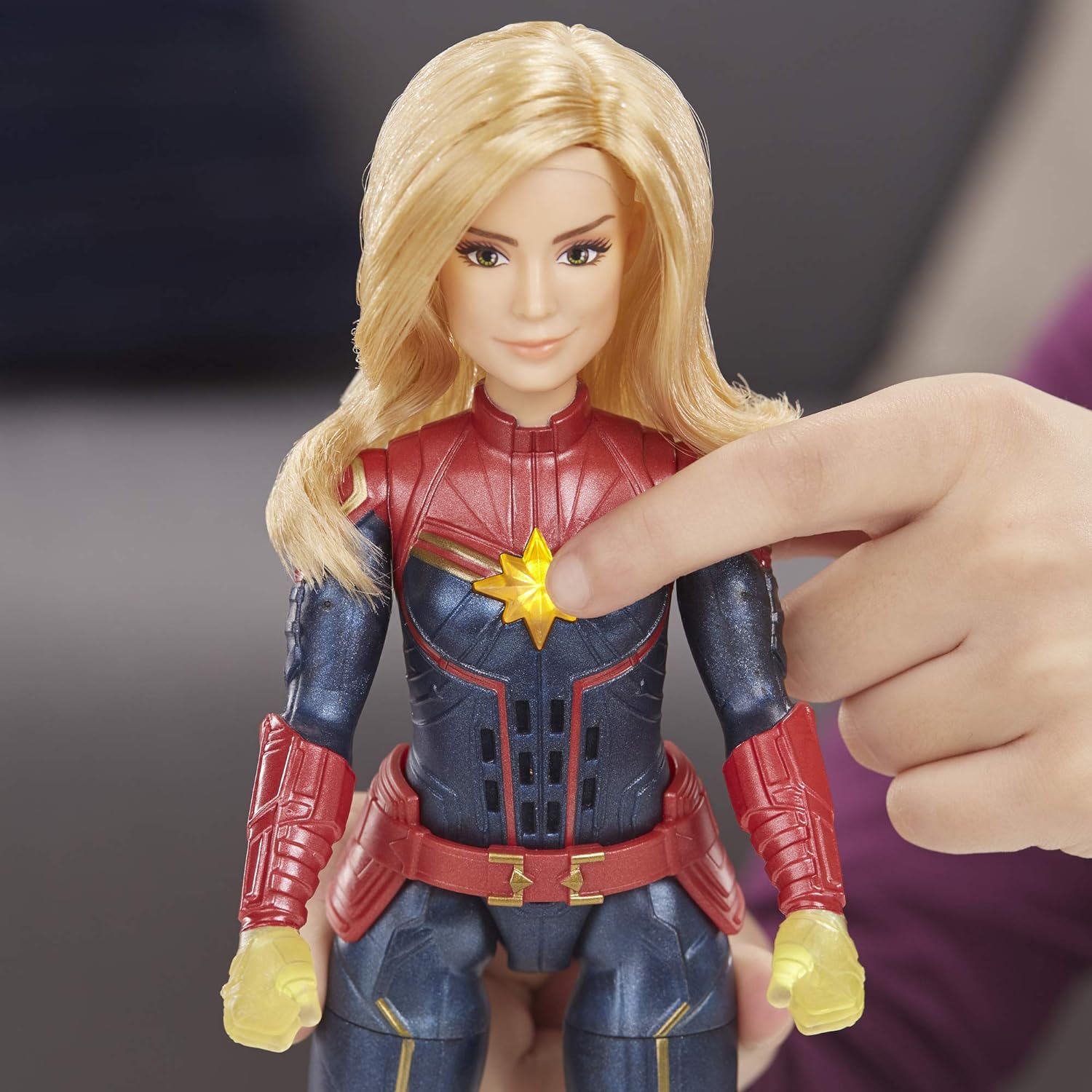 Hasbro Captain Marvel Photon Power FX Doll 
