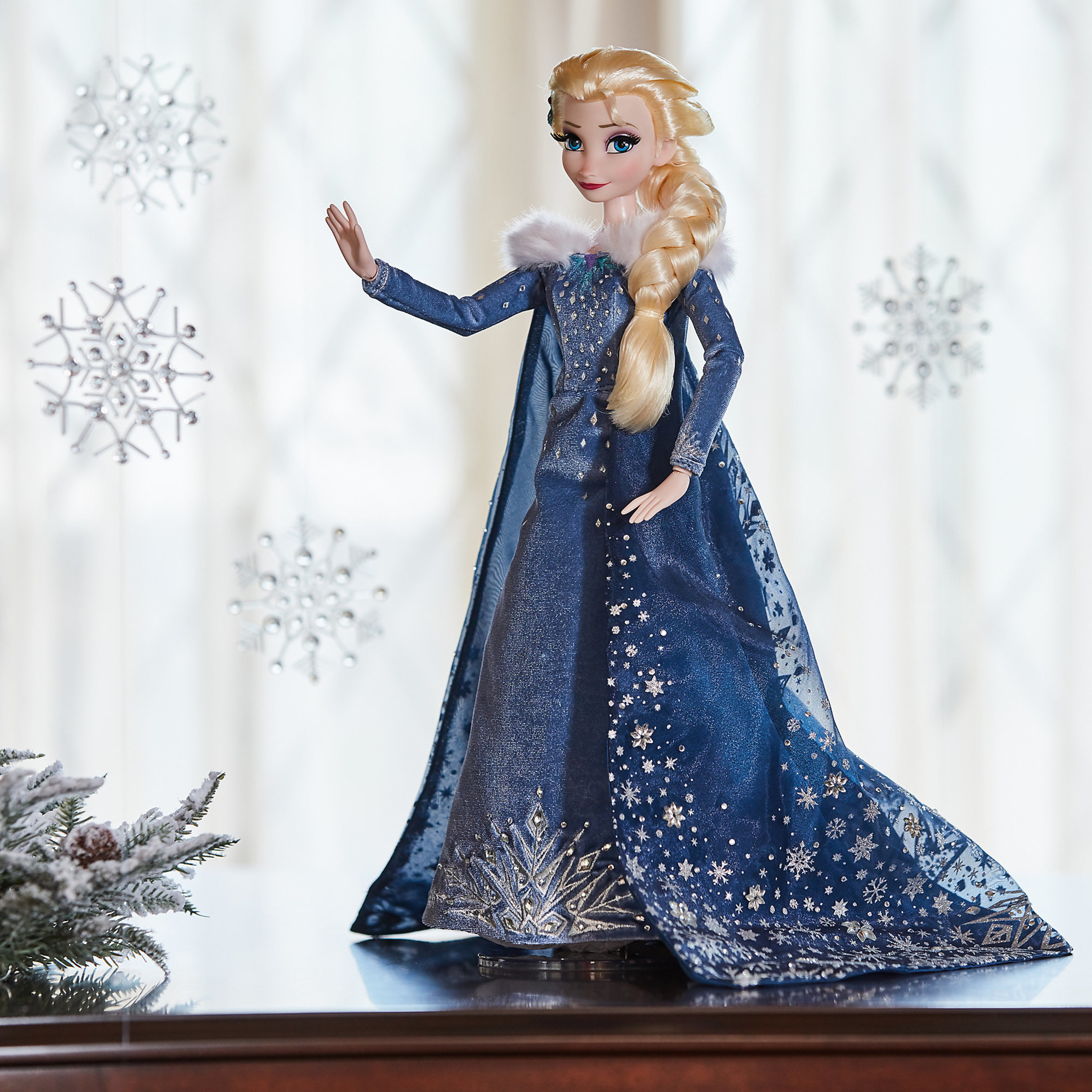 Elsa frozen hot sale adventure doll