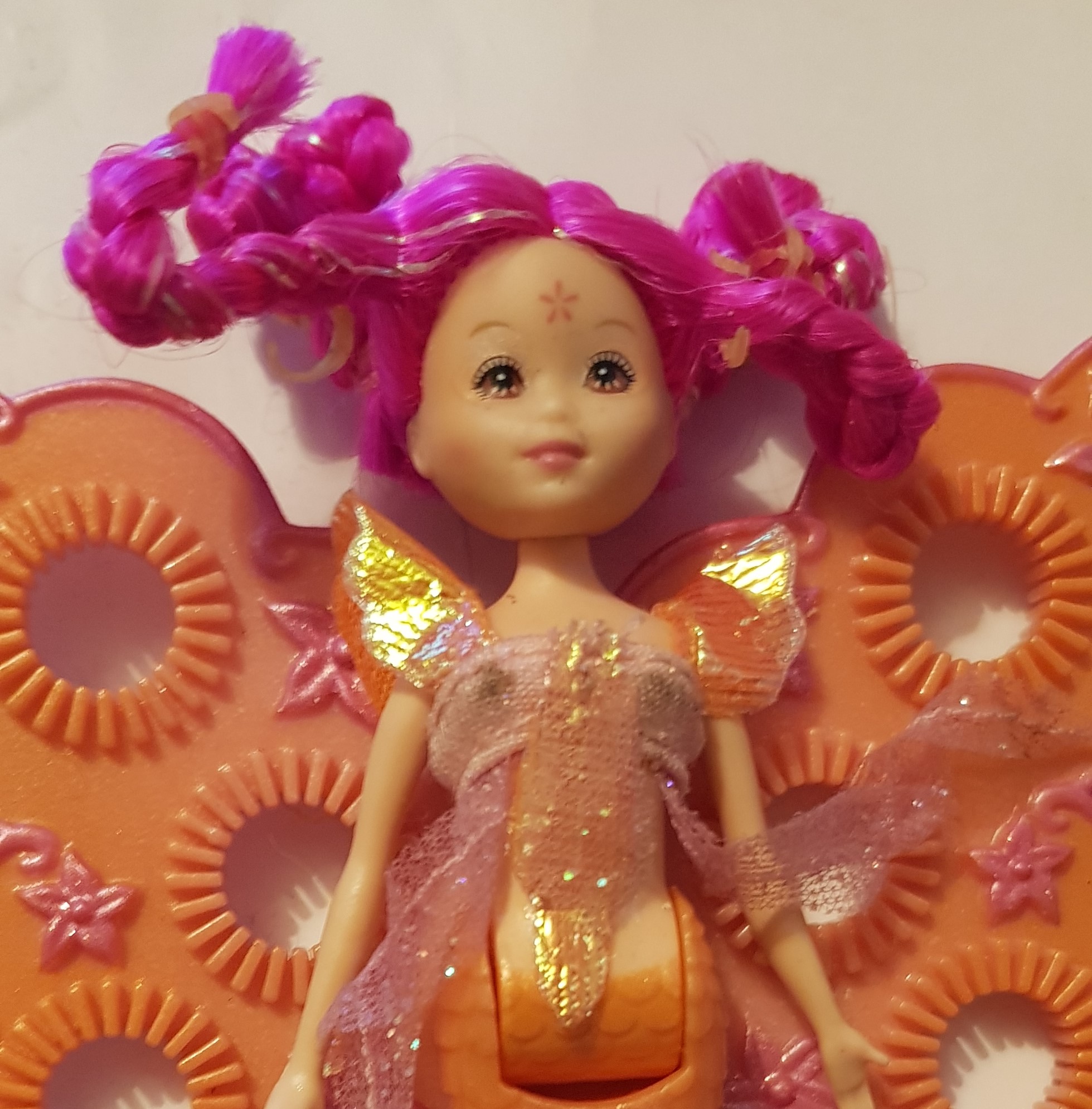 Barbie 2006 Fairytopia Mermaidia Bubblewing Mermaid Orange