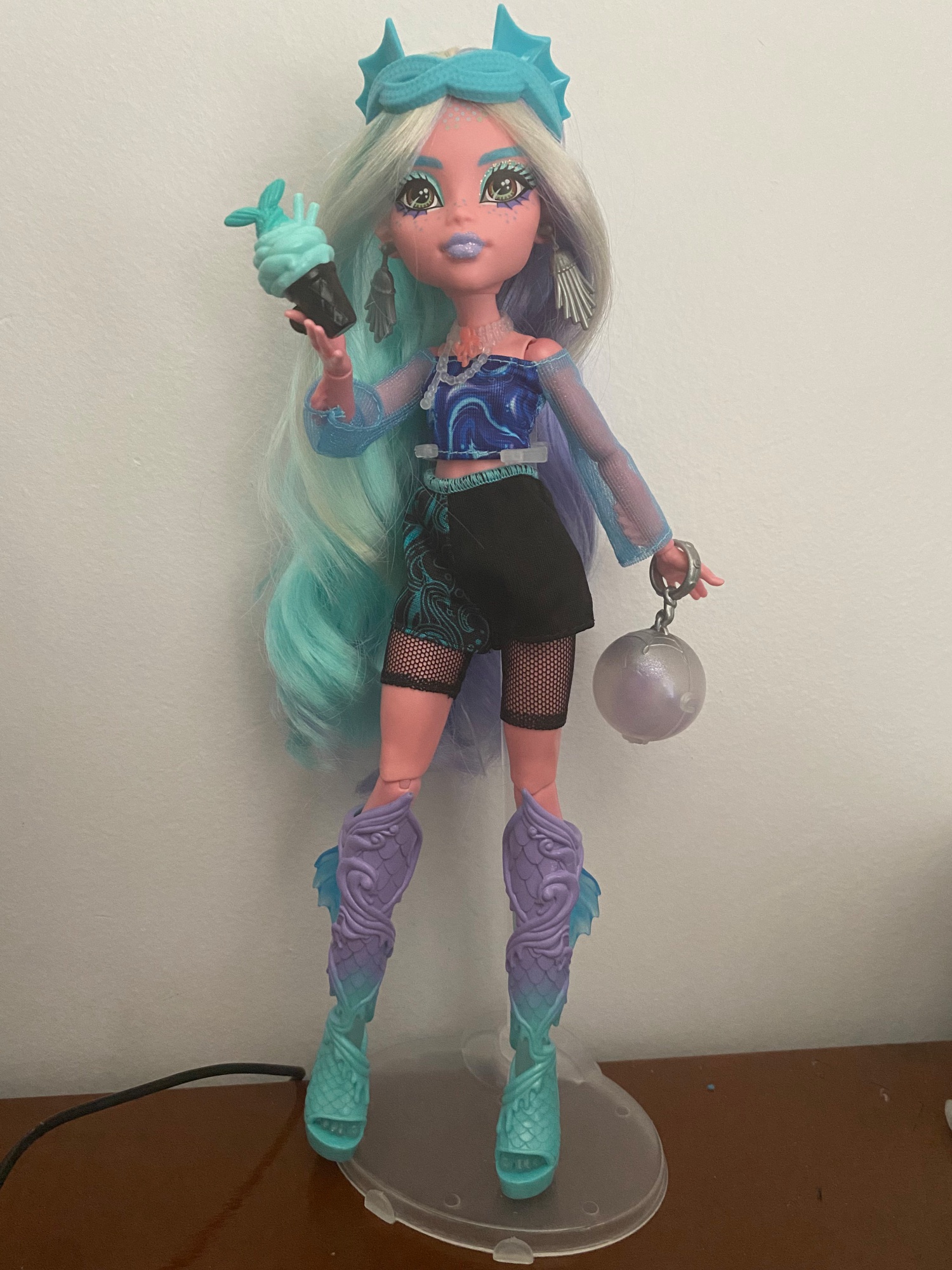 Monster High Generation 3 Skulltimate Secrets Fearidescent Lagoona Blue