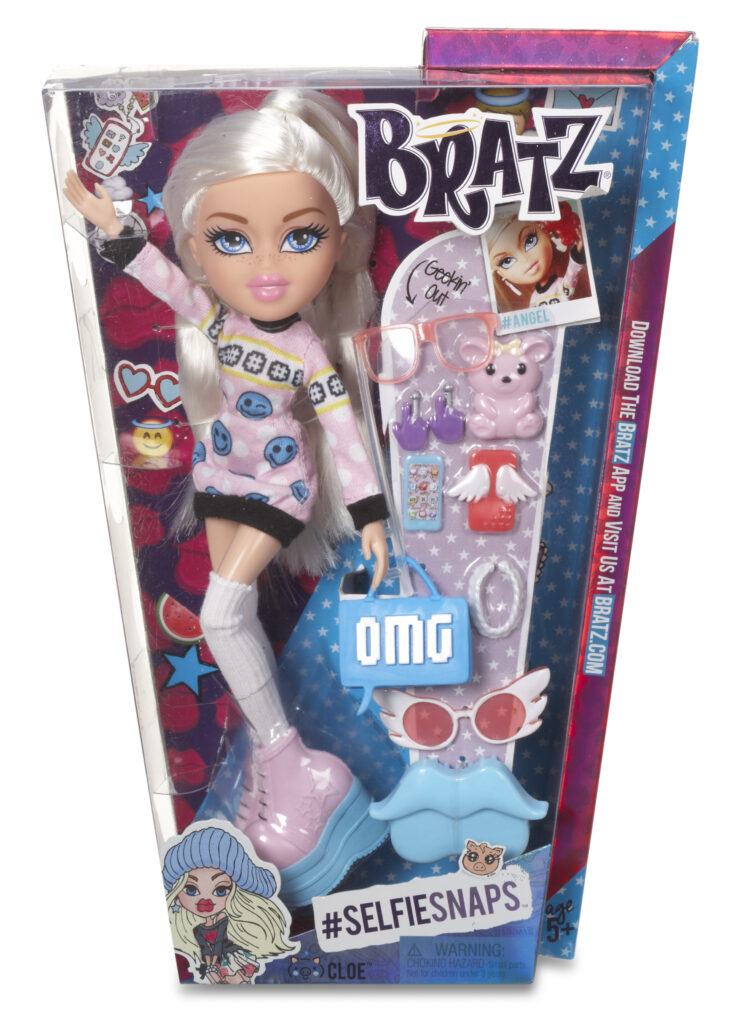 bratz doll selfie snaps