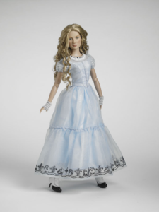 Disney Showcase | Disney100 Alice in Wonderland | Figurine