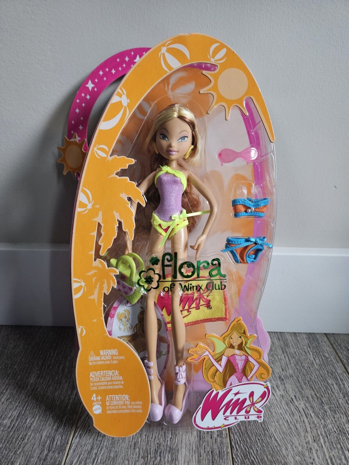 Bloom of Winx Club Beach Party Doll Mattel NRFB fashion Box 2005 J4075