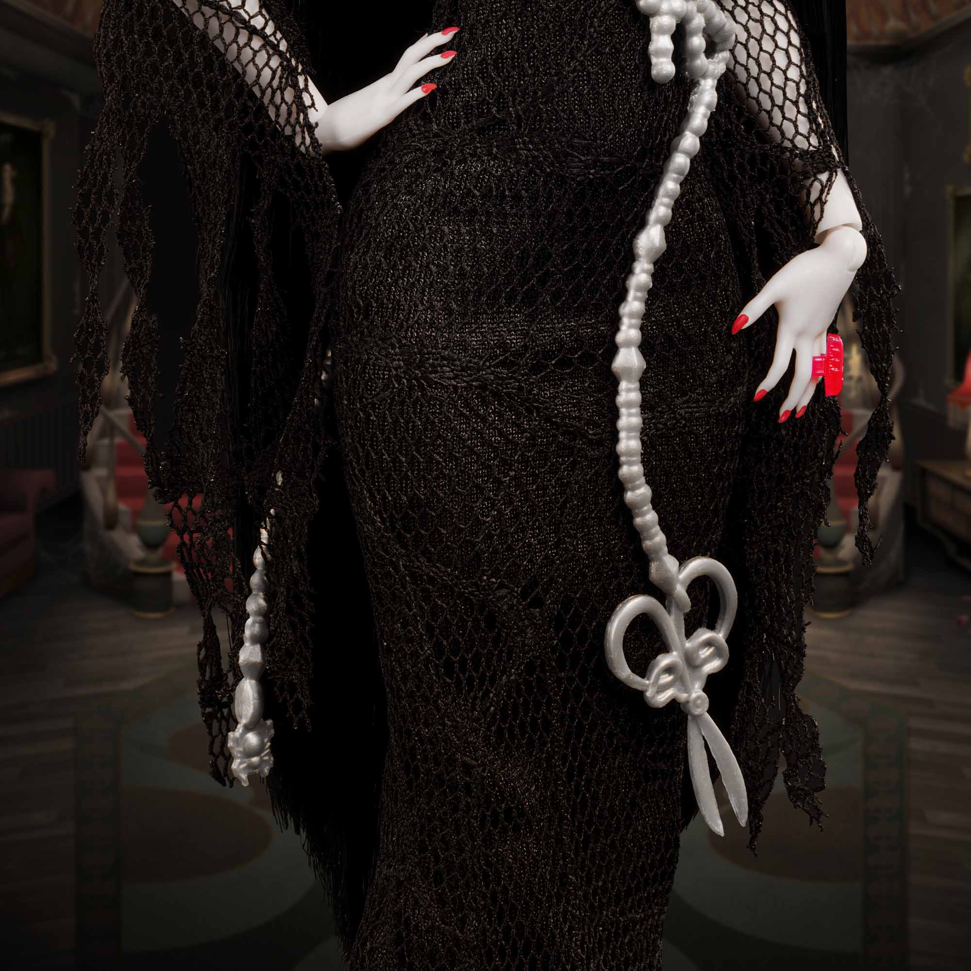 Monster High Generation 1 Skullector Addams Family Morticia